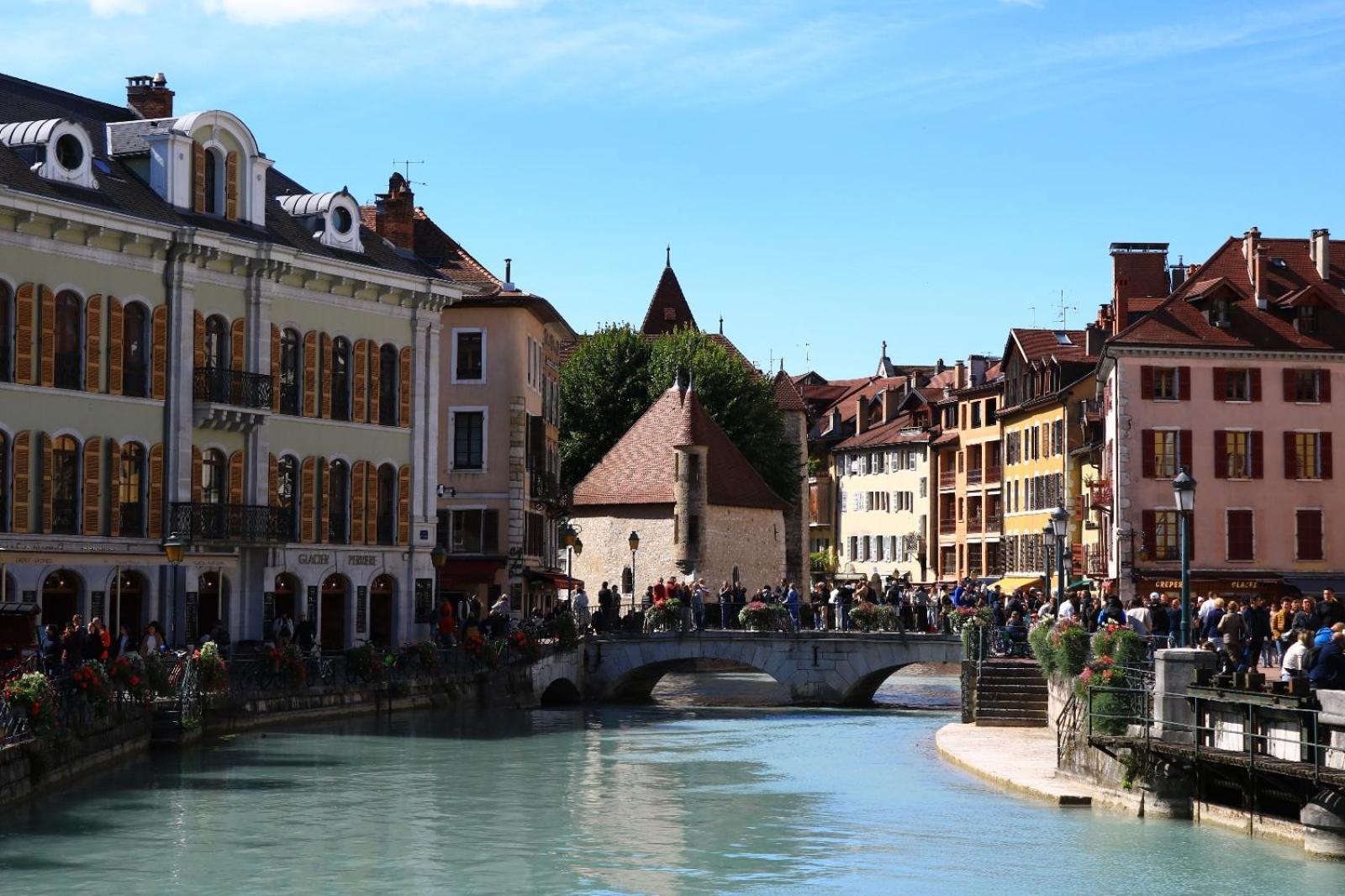 Apartamento Les Petits Champs Annecy Exterior foto